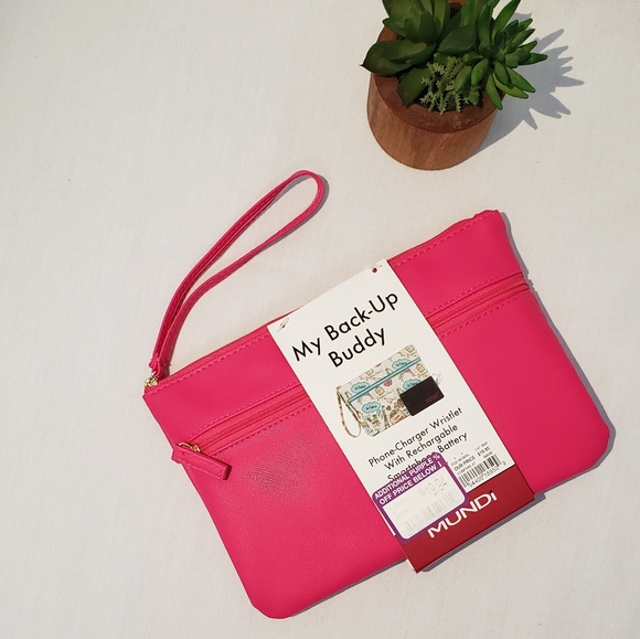 mundi Handbags - Mundi • Fuschia Phone Charger Wrislet